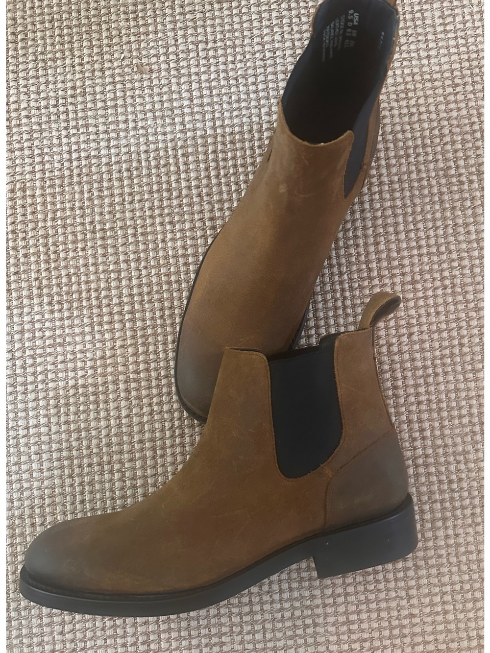 Wolverine suede Boots- NEW